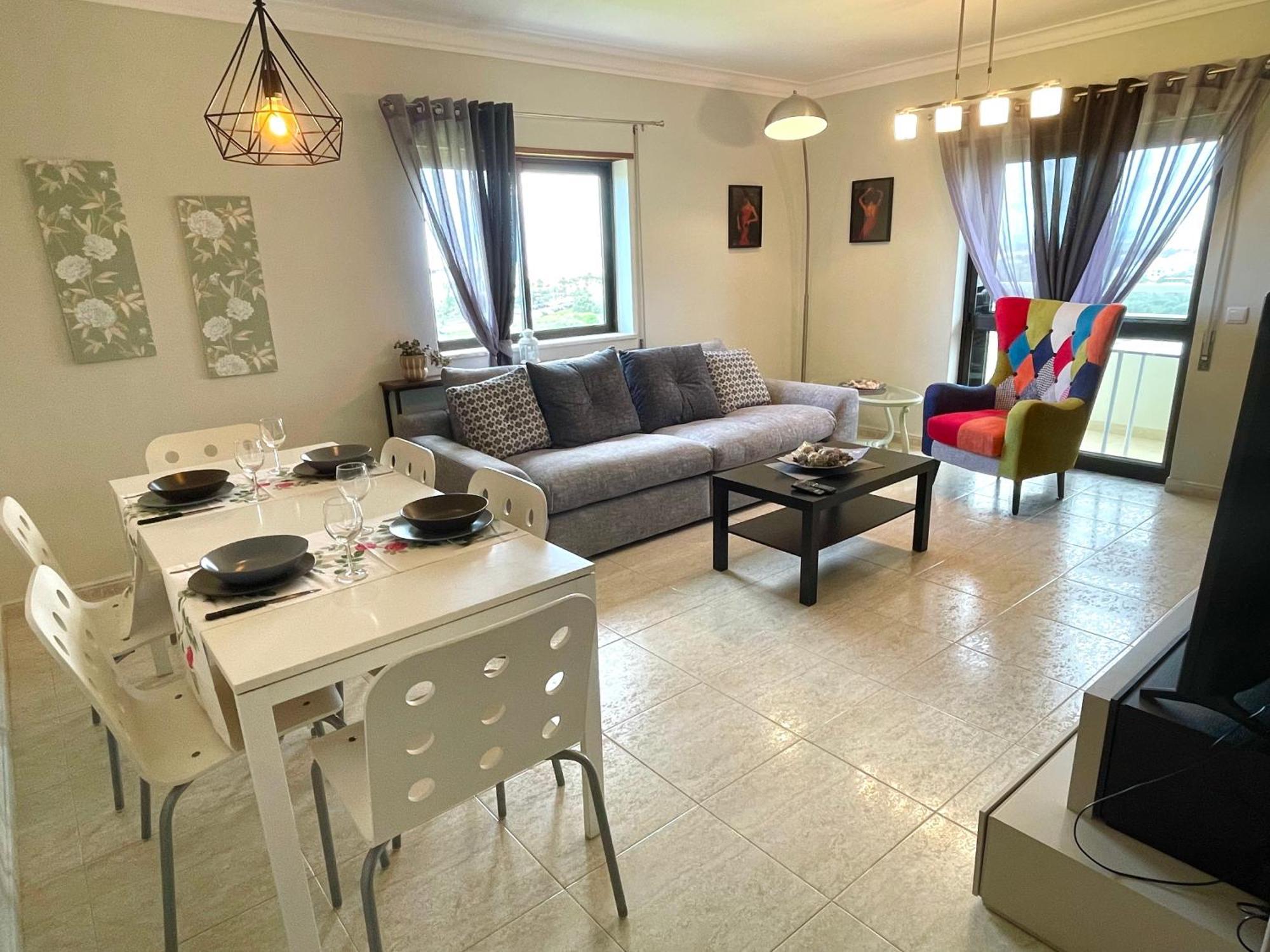 Palmira, 2 Bedrooms, Alvor. Fabulous Views! *