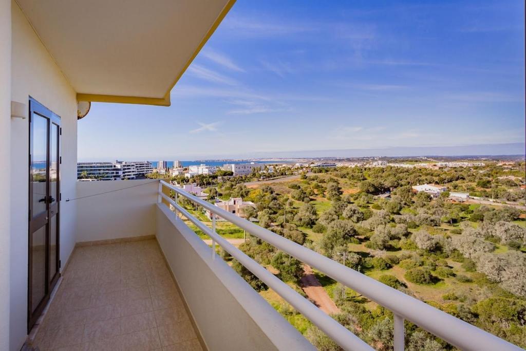 Palmira, 2 Bedrooms, Alvor. Fabulous Views! Apartment